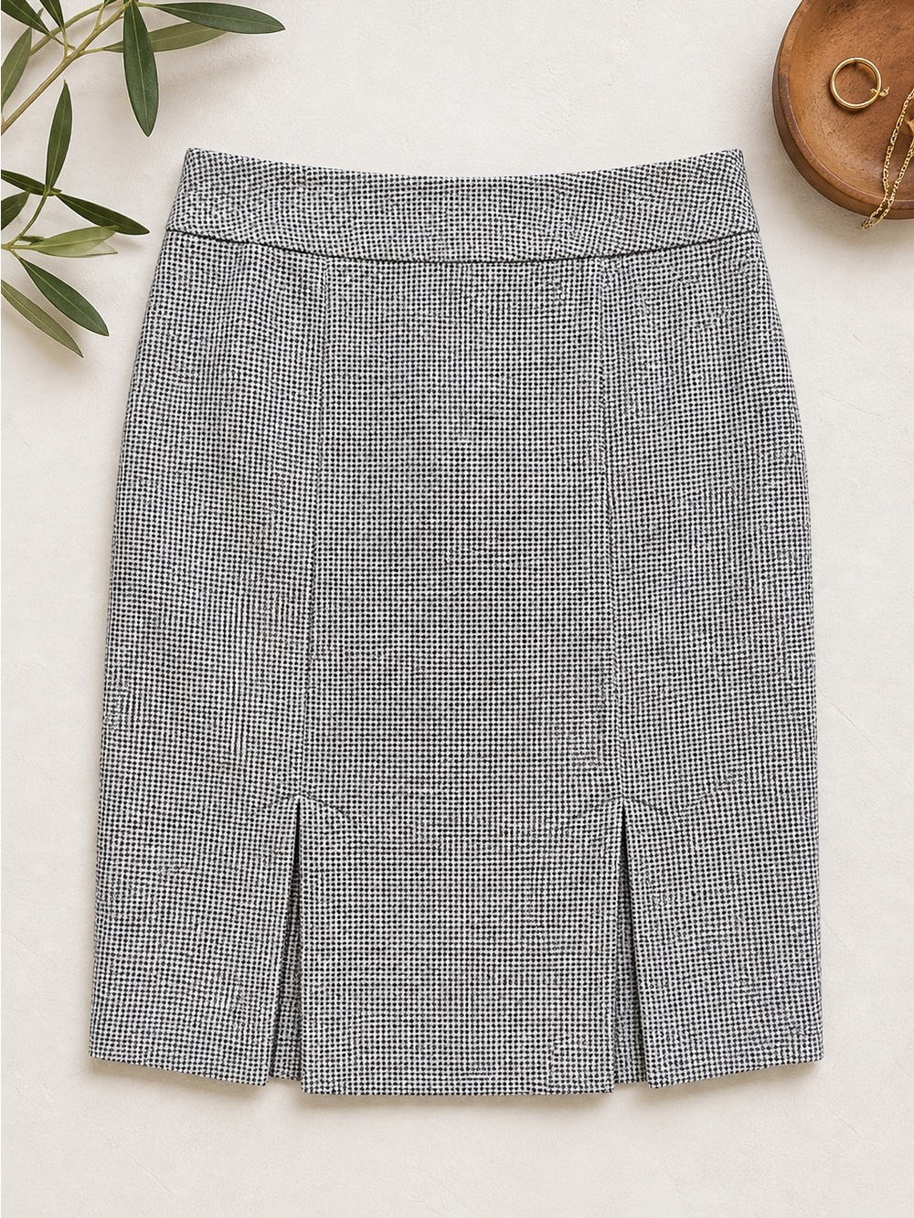 Kasper Tweed Pencil Skirt Size 10 Black White Career Classic Pleated Hem - Picture 3 of 13